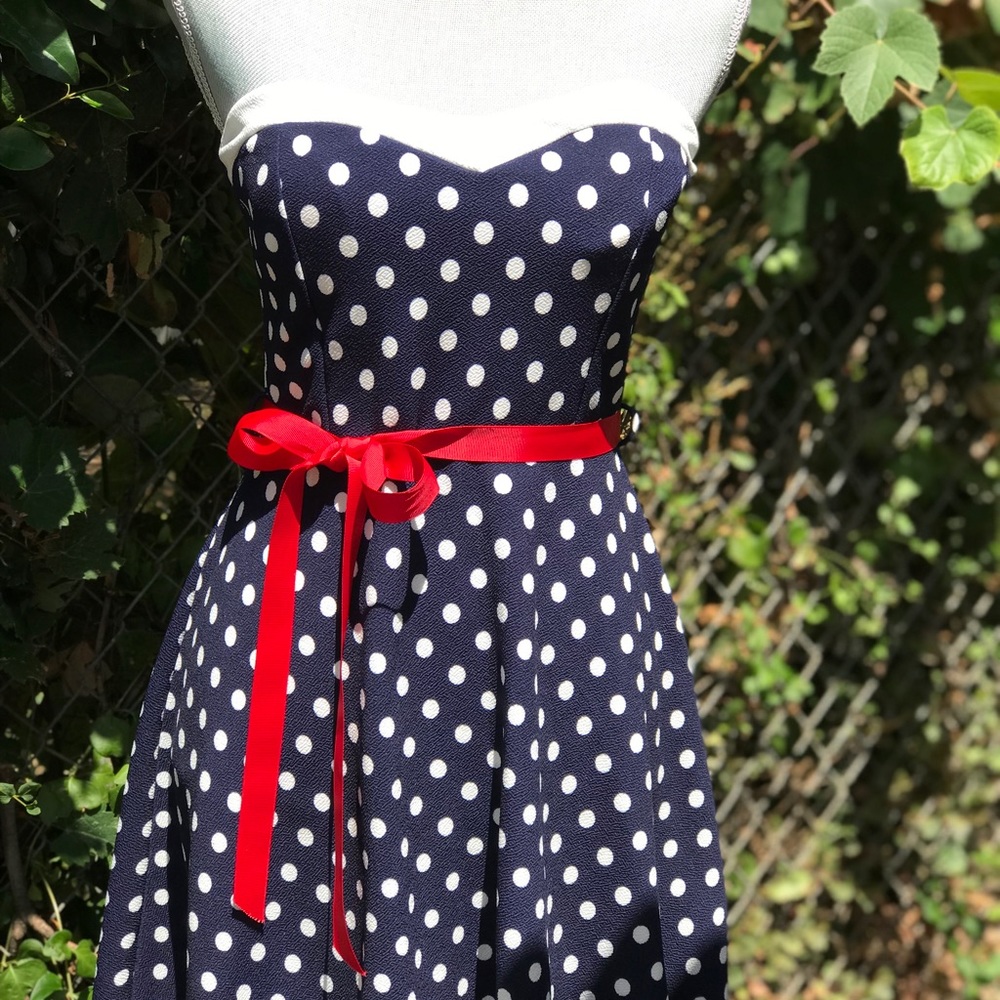 Polka dot👗 - Picture 2 of 4